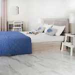 Krinis Apartment *