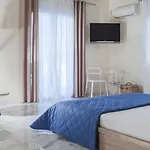 Krinis Apartment *